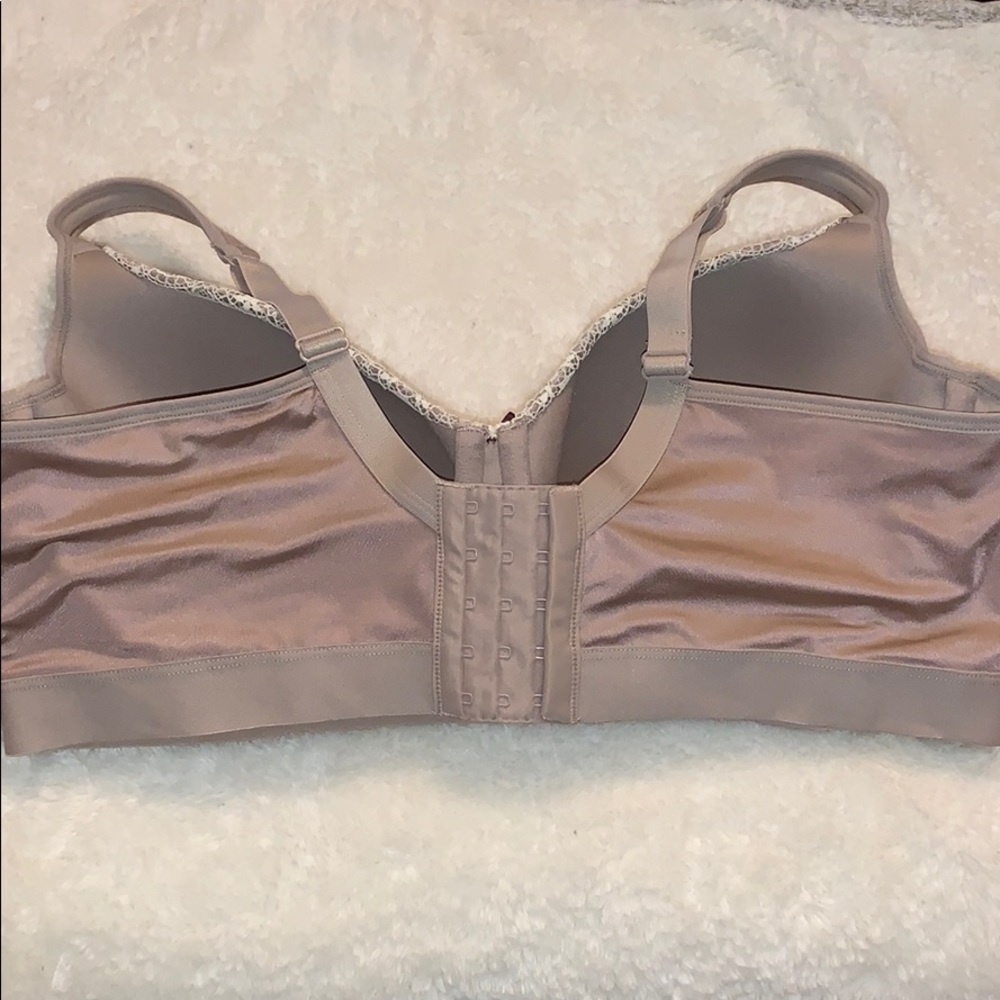 Full Coverage Bra - Picture 3 of 5